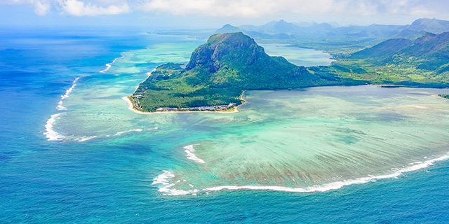 Best selling underwater waterfall helicopter tour (3)